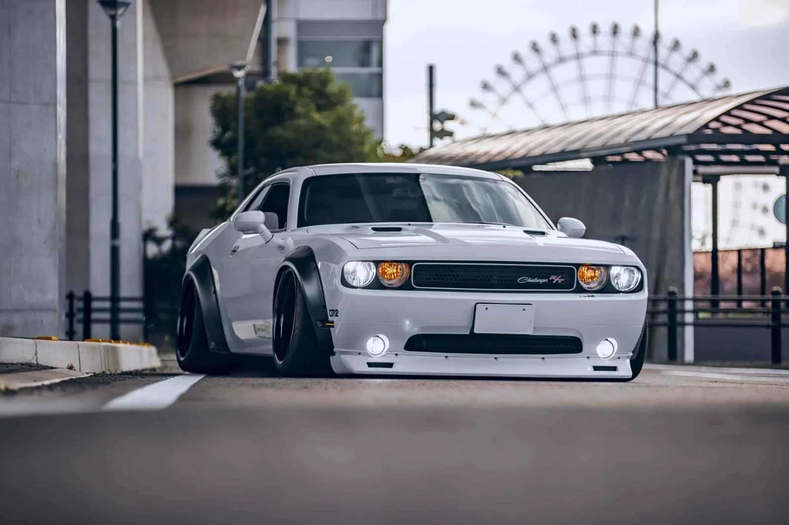 DODGE CHALLENGER BY LIBERTY WALK, foto 1