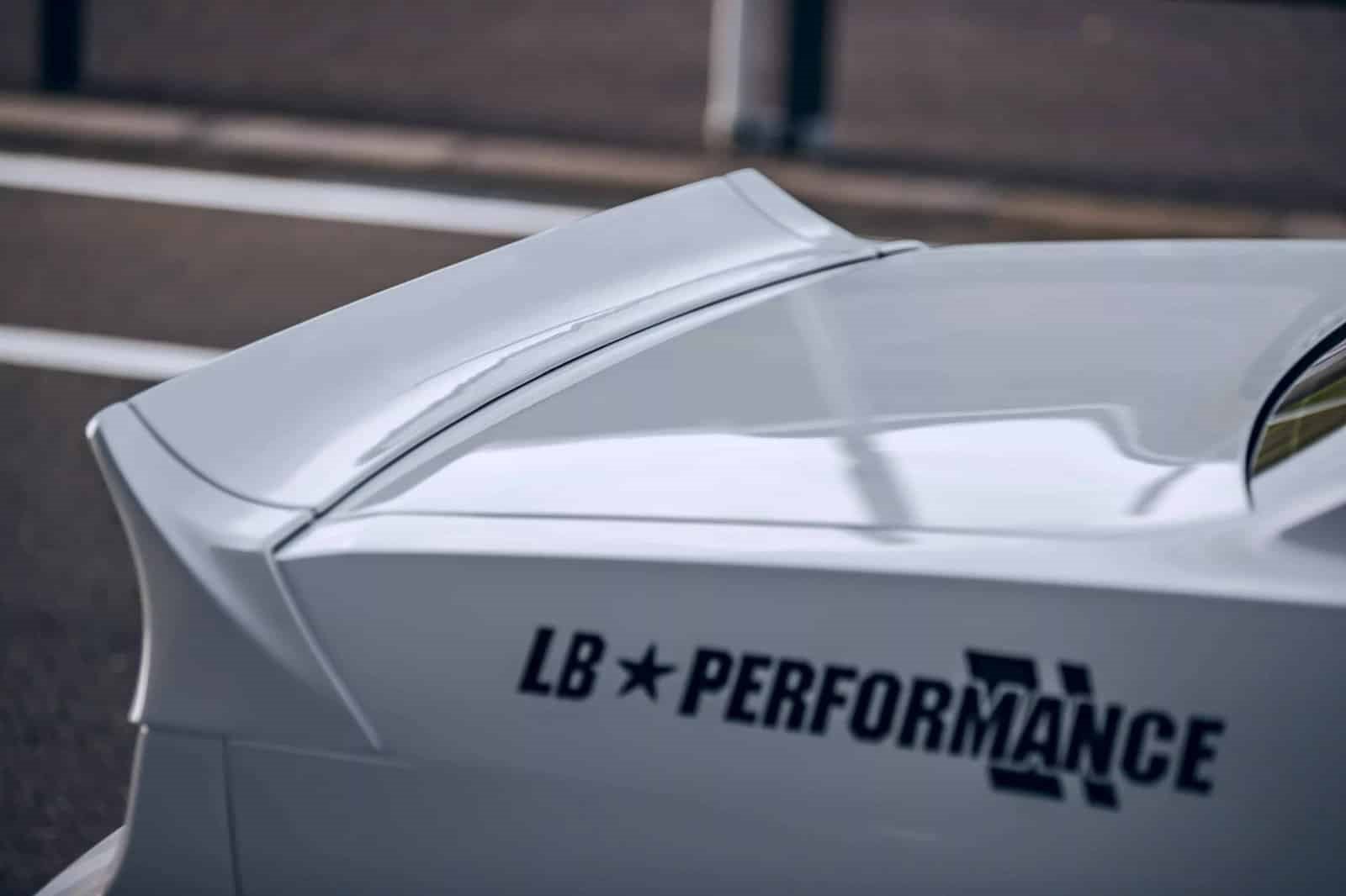 DODGE CHALLENGER BY LIBERTY WALK, foto 7