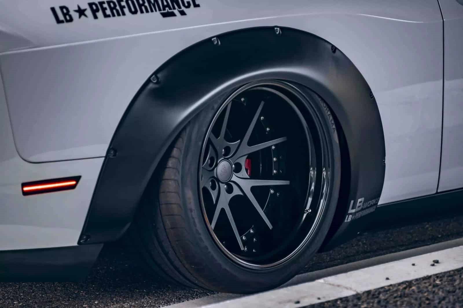 DODGE CHALLENGER BY LIBERTY WALK, foto 8