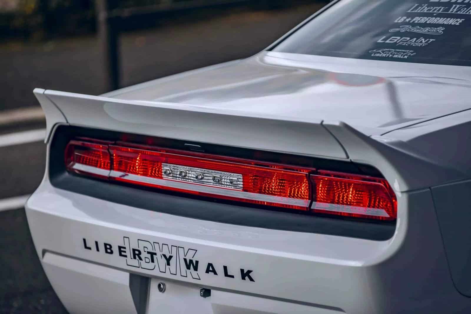 DODGE CHALLENGER BY LIBERTY WALK, foto 9