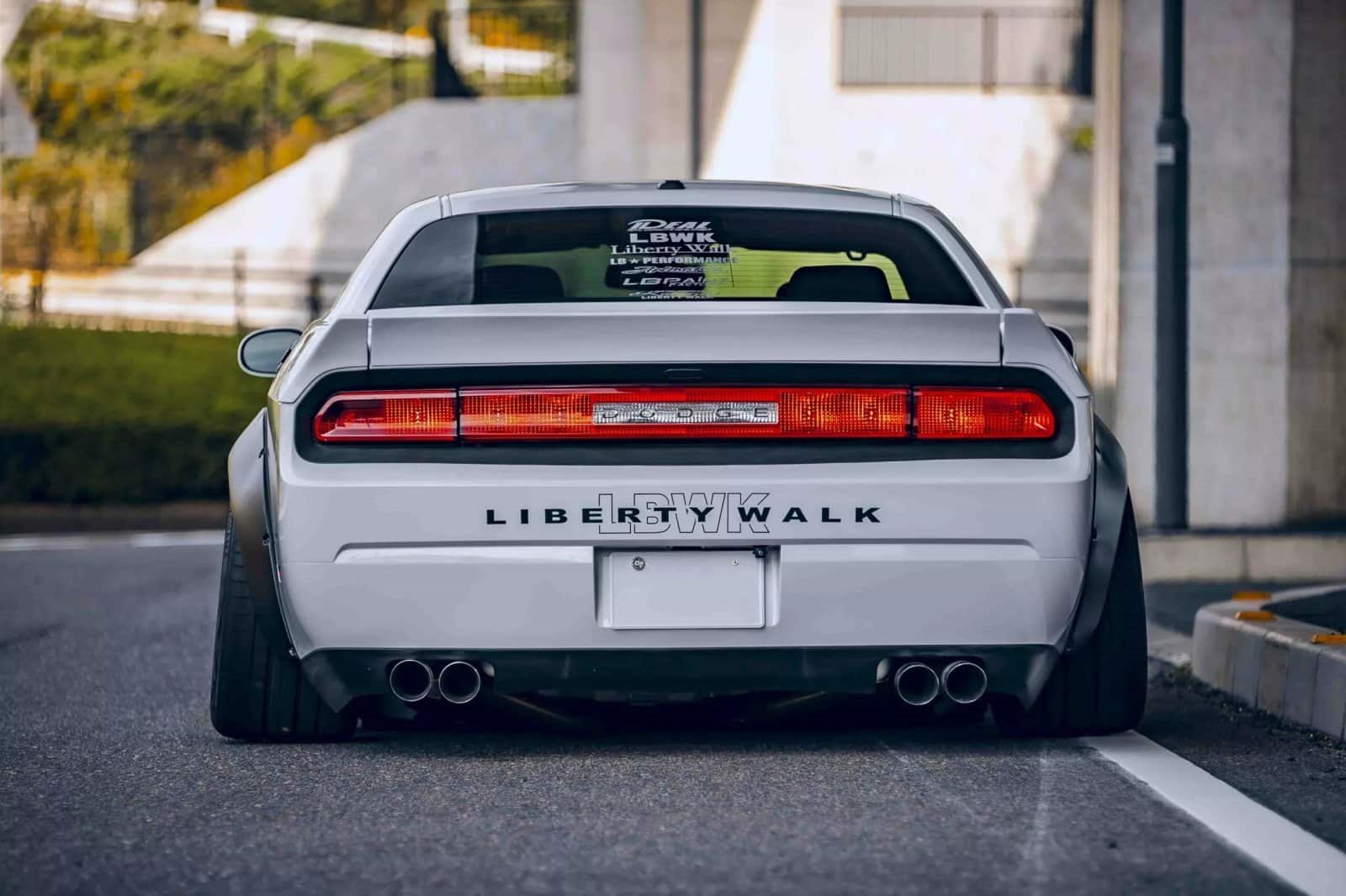 DODGE CHALLENGER BY LIBERTY WALK, foto 10