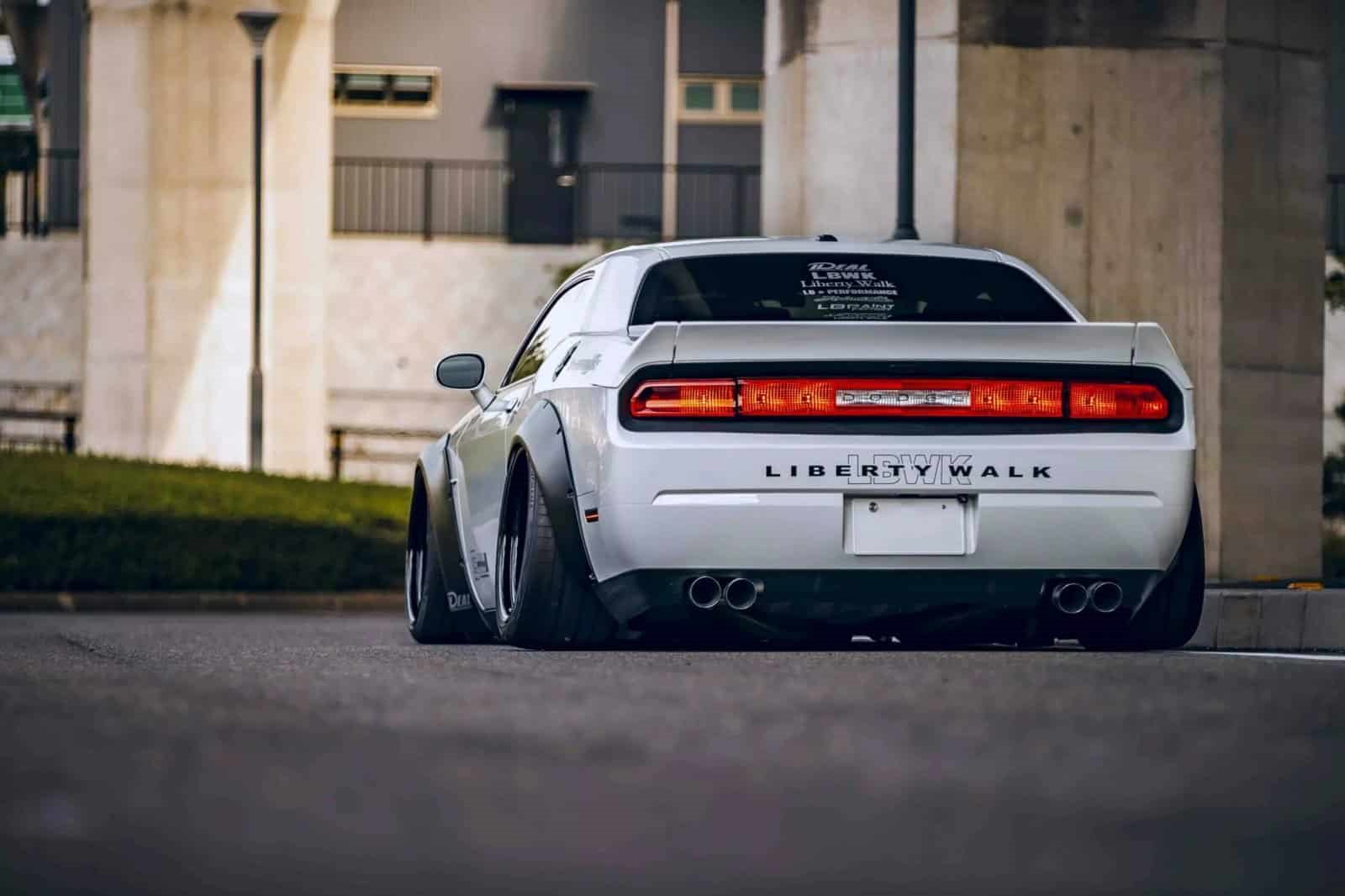DODGE CHALLENGER BY LIBERTY WALK, foto 11