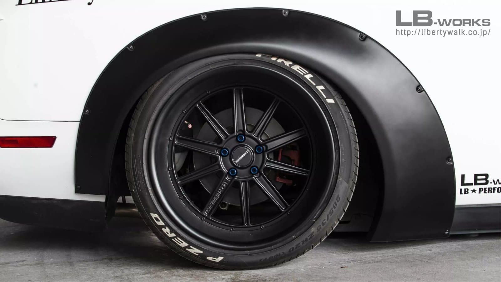 DODGE CHALLENGER BY LIBERTY WALK, foto 15