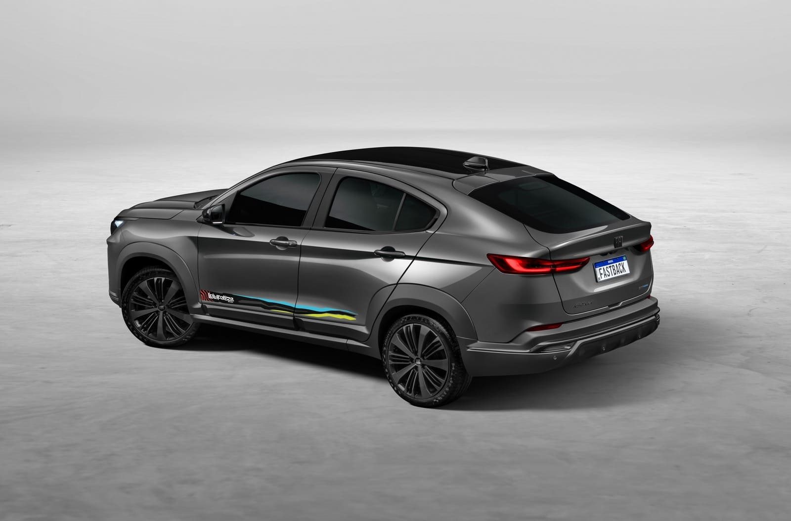 2025 - FIAT FASTBACK HYBRID LOLLAPALOOZA, foto 2