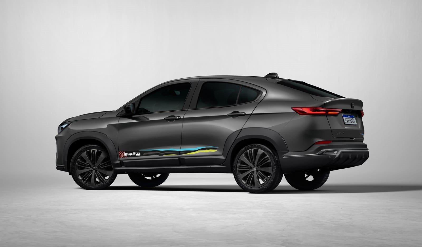 2025 - FIAT FASTBACK HYBRID LOLLAPALOOZA, foto 3