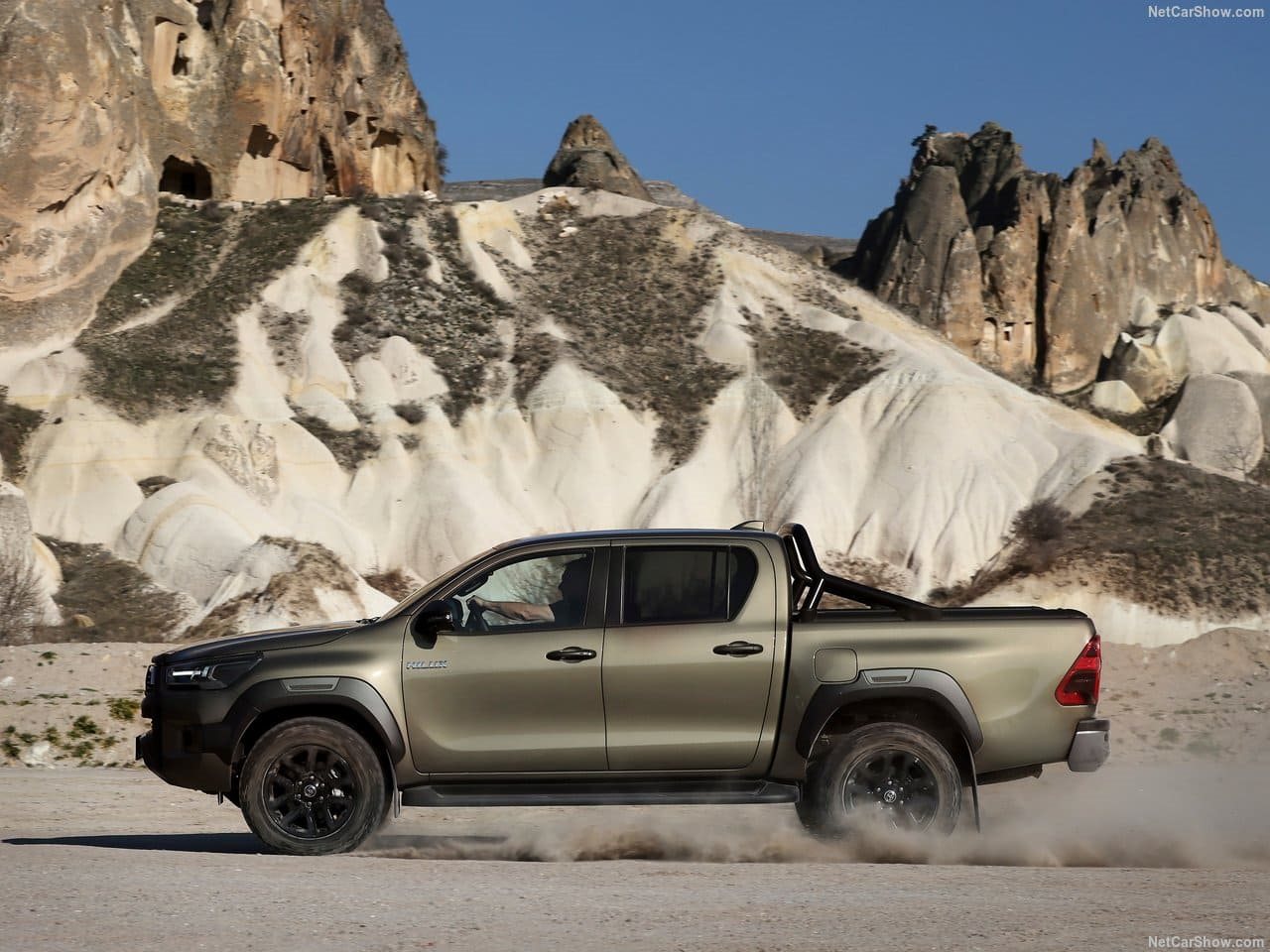 TOYOTA HILUX HYBRID 48V, foto 37
