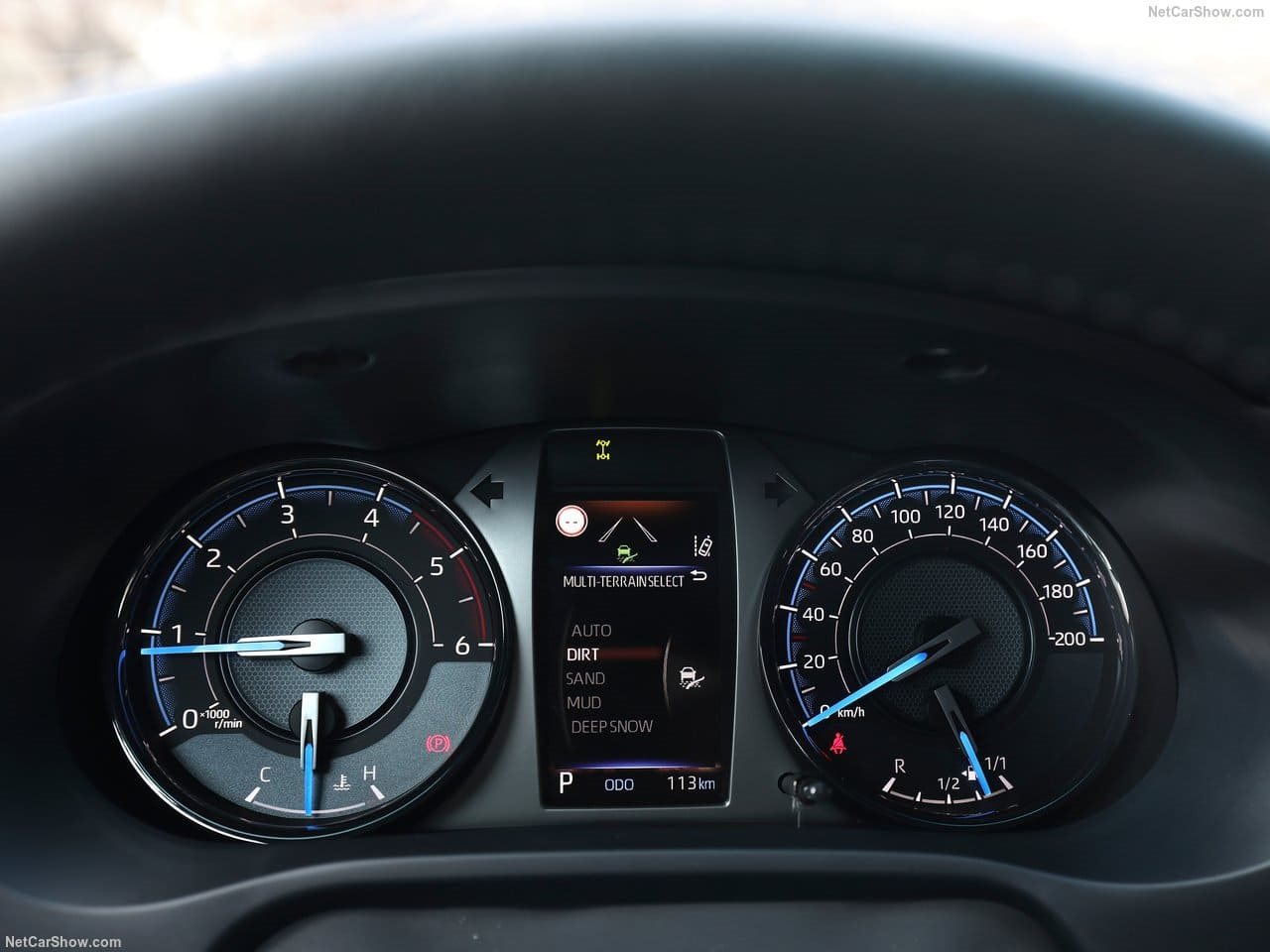 TOYOTA HILUX HYBRID 48V, foto 66