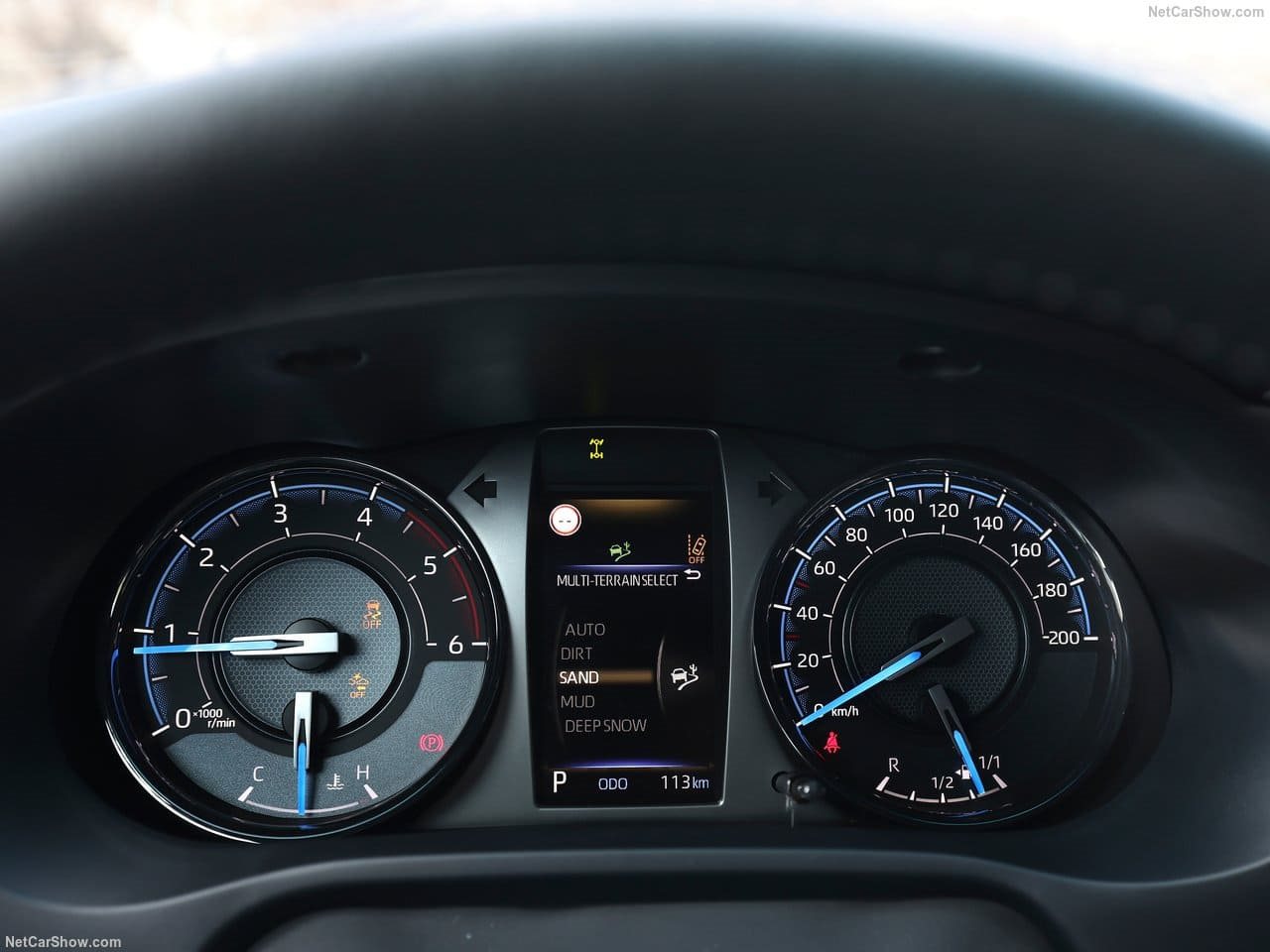 TOYOTA HILUX HYBRID 48V, foto 67