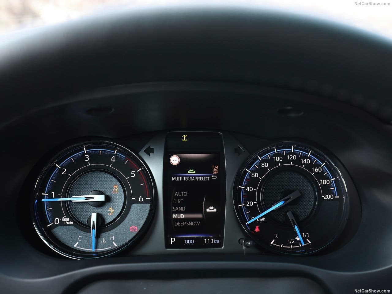 TOYOTA HILUX HYBRID 48V, foto 68