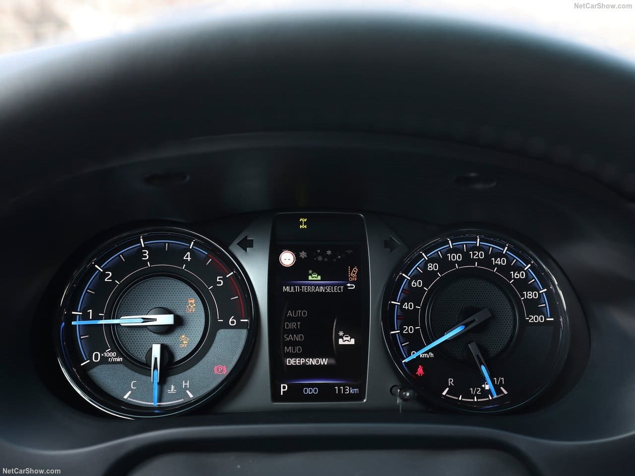 TOYOTA HILUX HYBRID 48V, foto 69