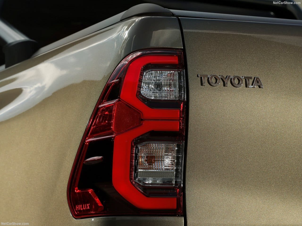 TOYOTA HILUX HYBRID 48V, foto 74