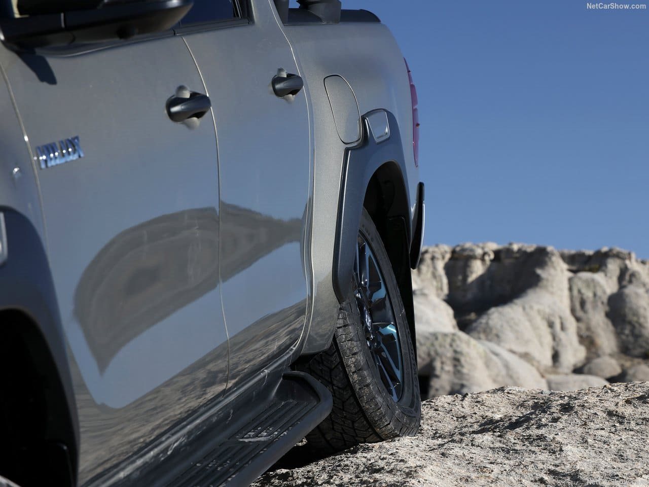 TOYOTA HILUX HYBRID 48V, foto 80