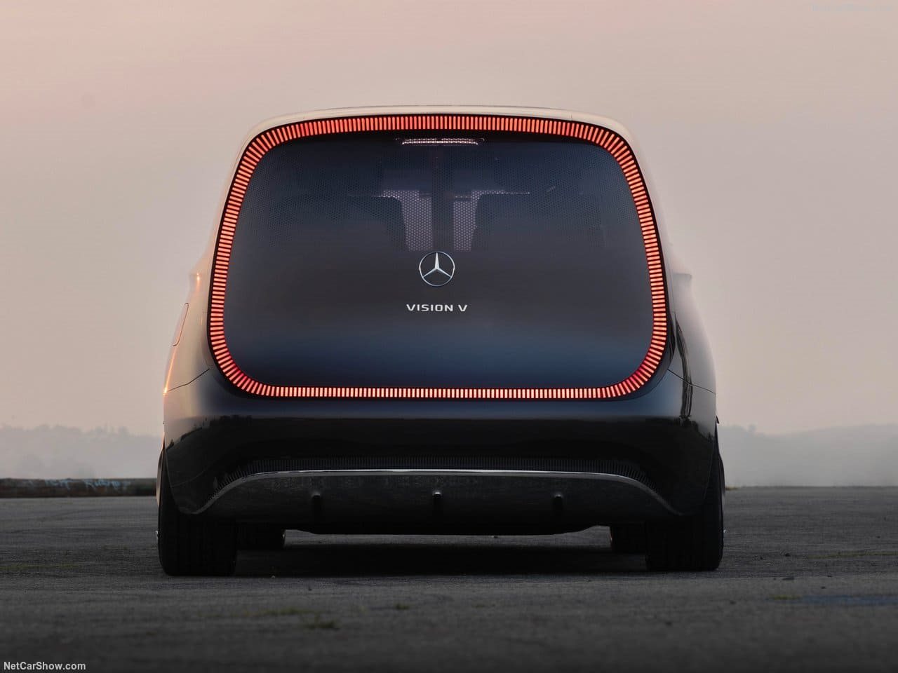 2025 - MERCEDES-BENZ VISION V CONCEPT, foto 38