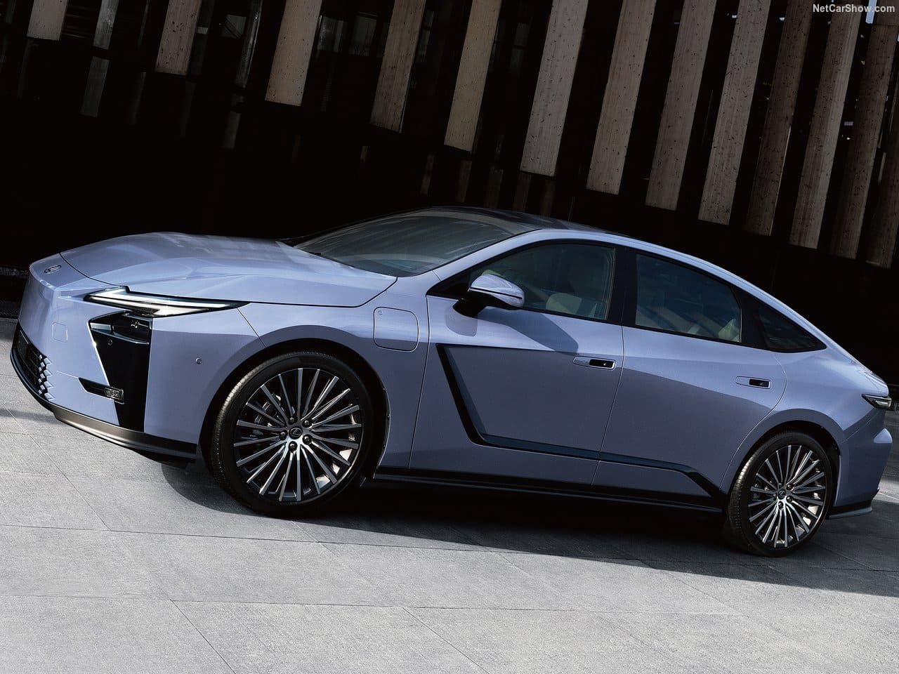 LEXUS ES, foto 3