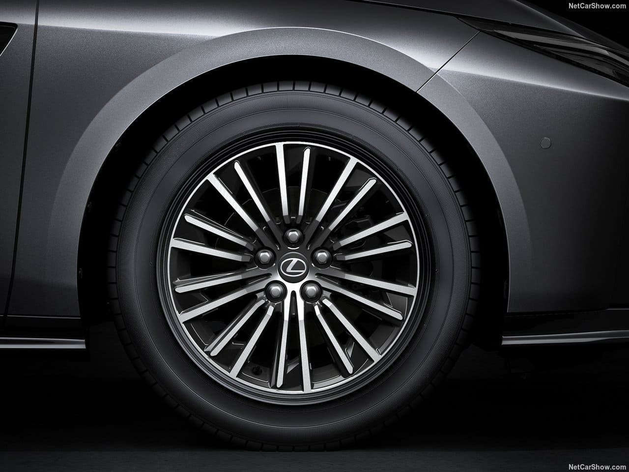 LEXUS ES, foto 34