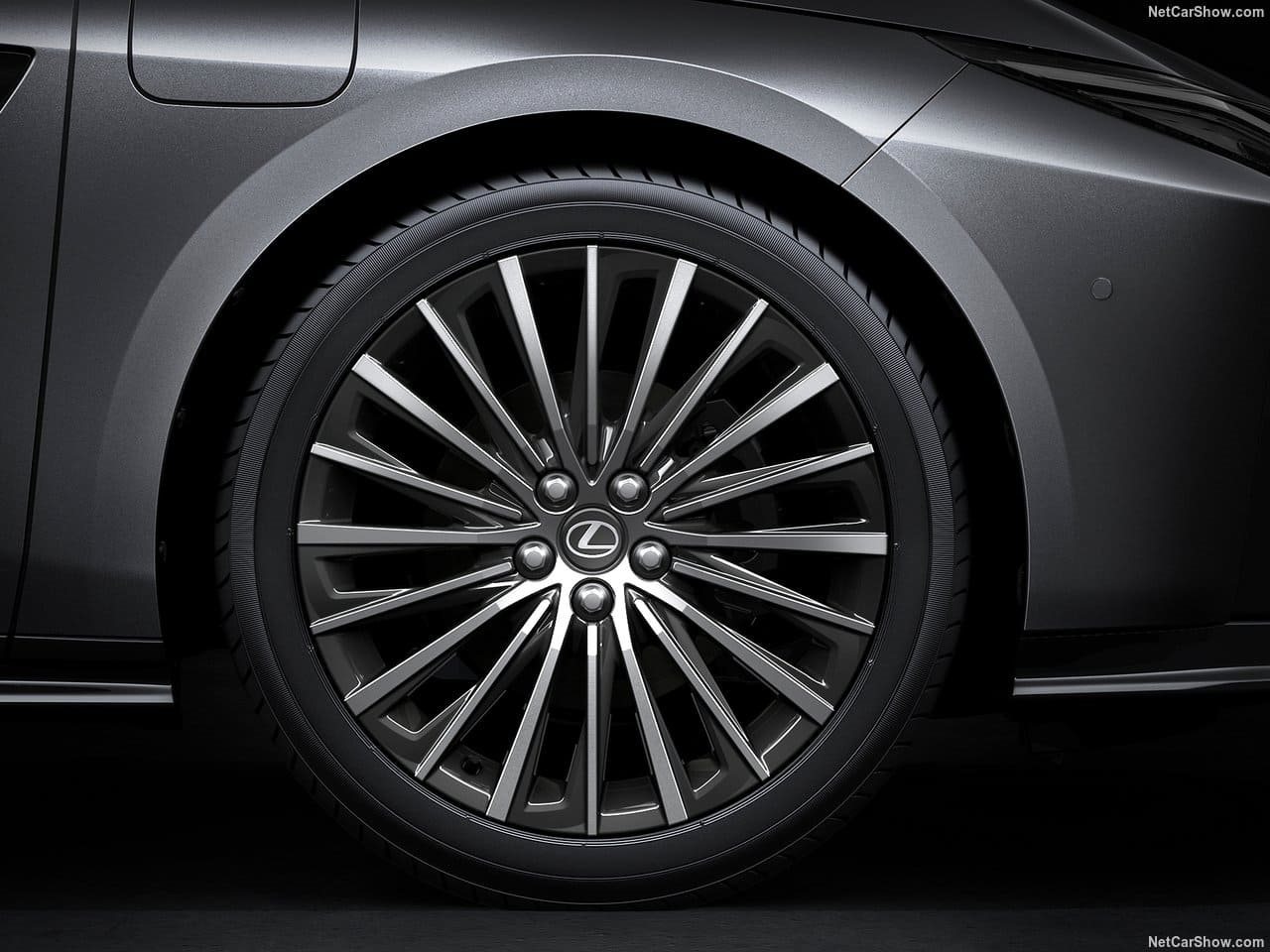 LEXUS ES, foto 36