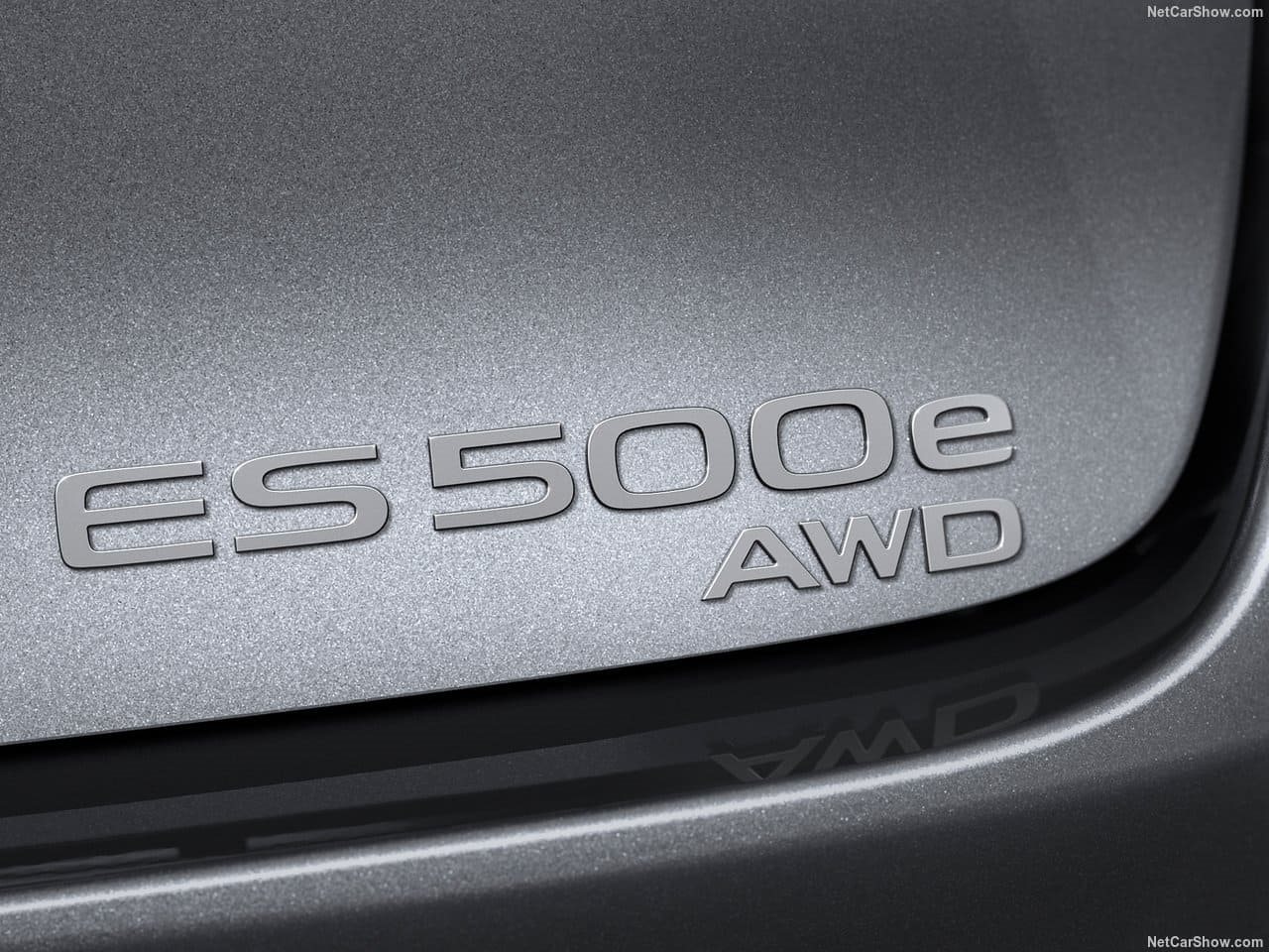 LEXUS ES, foto 39
