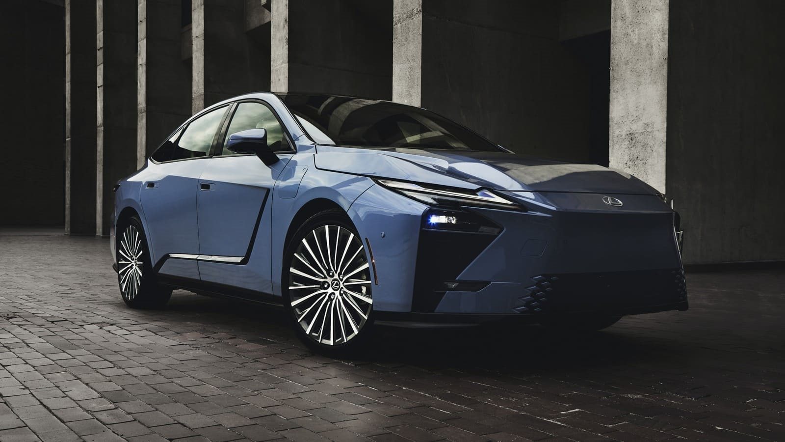 LEXUS ES, foto 100