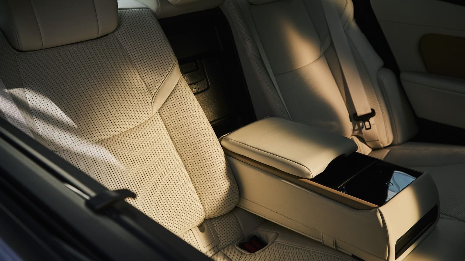 LEXUS ES, foto 109