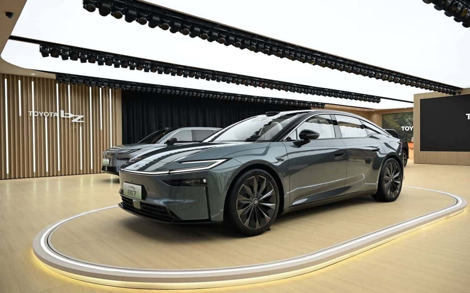 2026 - TOYOTA bZ7, foto 1