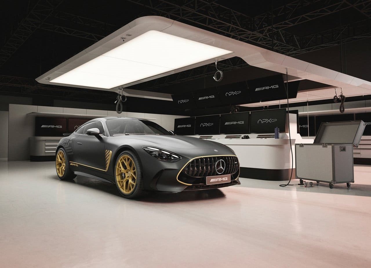 2025 - MERCEDES-AMG GT APXGP EDITION, foto 2