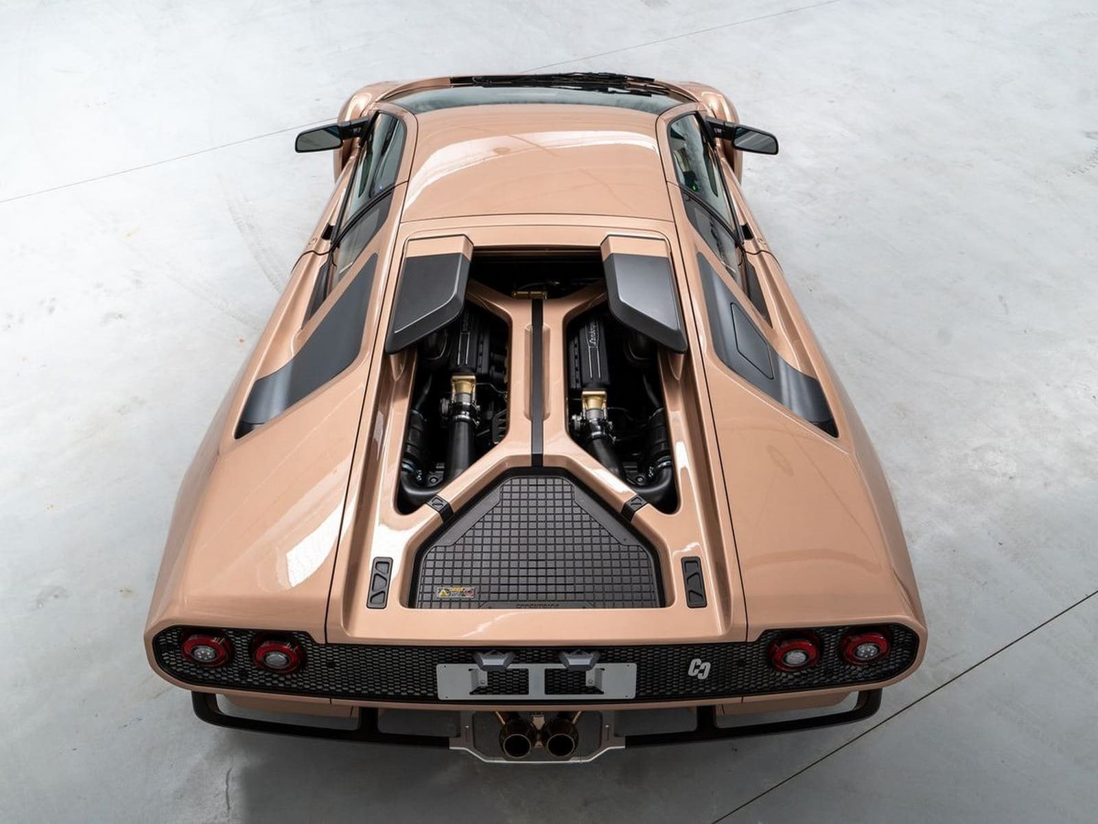 2025 - ECCENTRICA V12 ‘ROSE PHOENIX’, foto 3