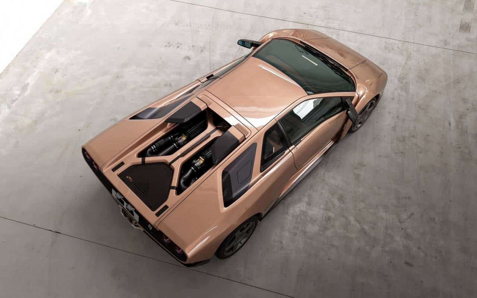 2025 - ECCENTRICA V12 ‘ROSE PHOENIX’, foto 8