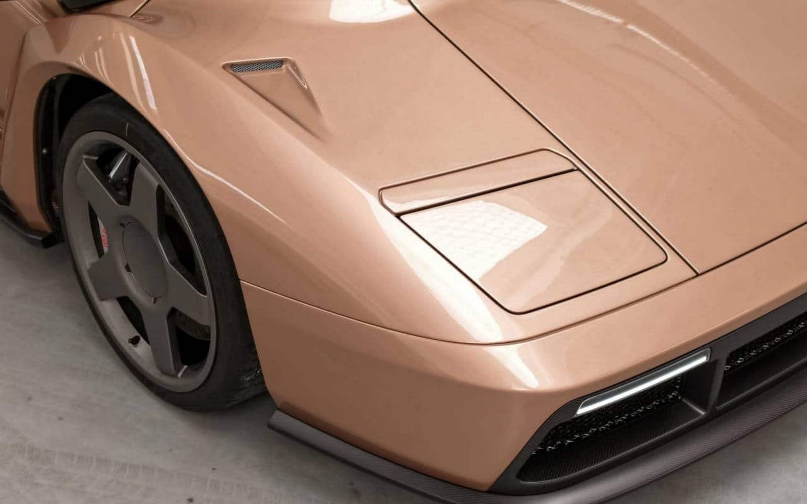 2025 - ECCENTRICA V12 ‘ROSE PHOENIX’, foto 10