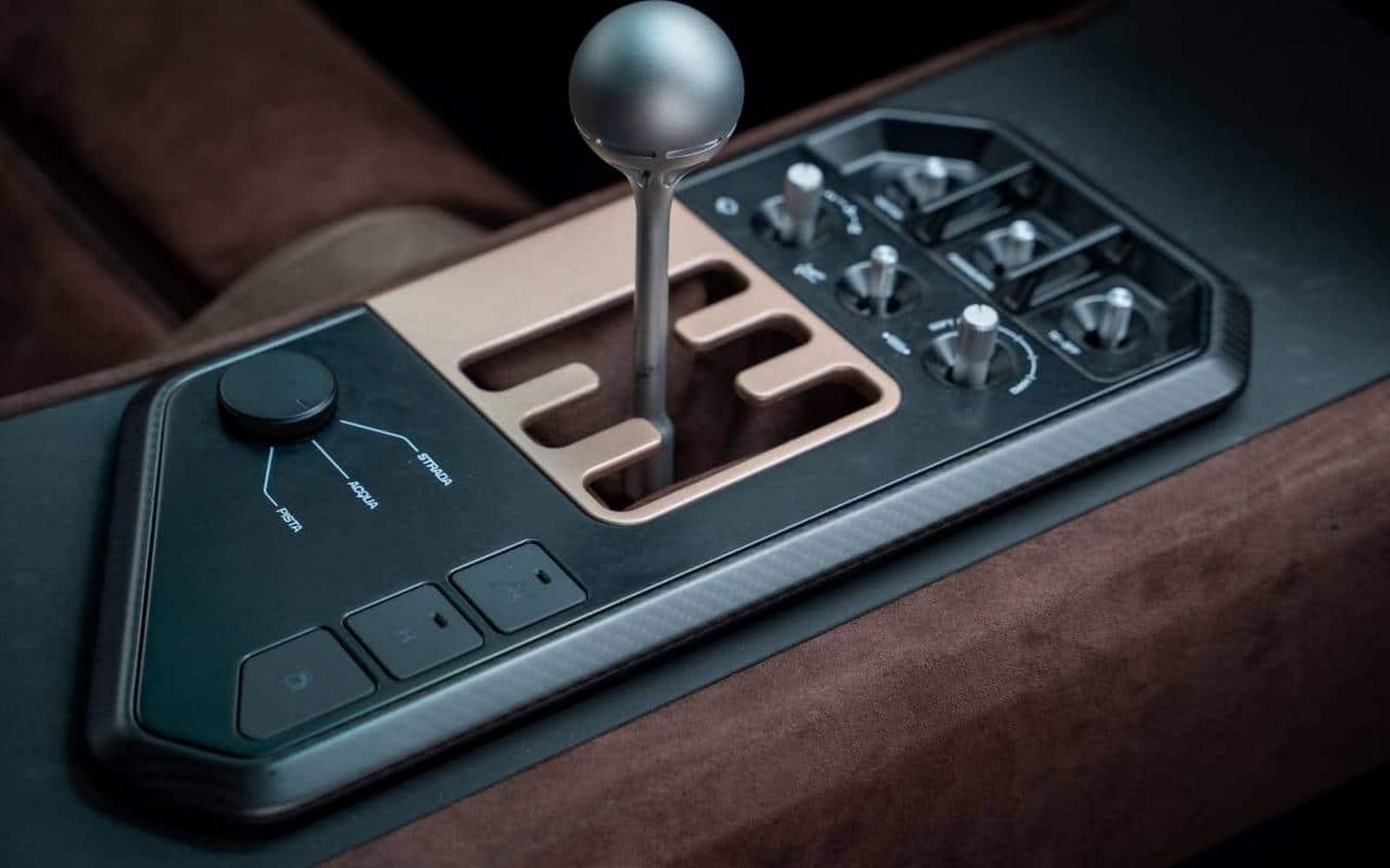 2025 - ECCENTRICA V12 ‘ROSE PHOENIX’, foto 14