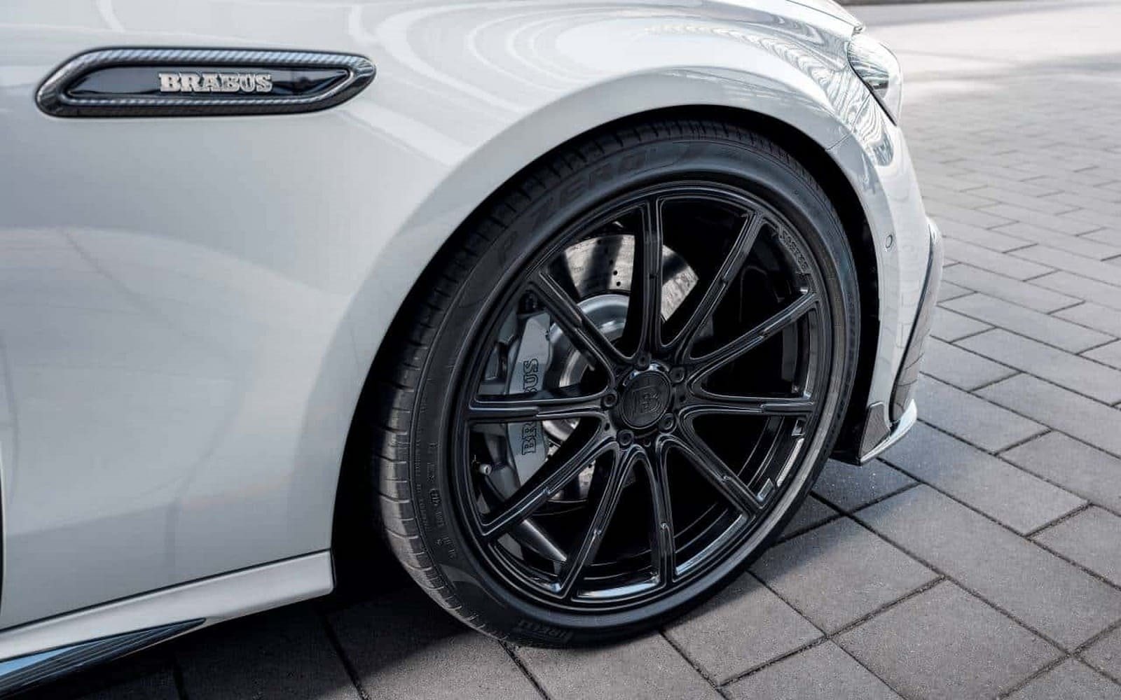 2025 - MERCEDES-AMG E 53 HYBRID BRABUS 700, foto 10
