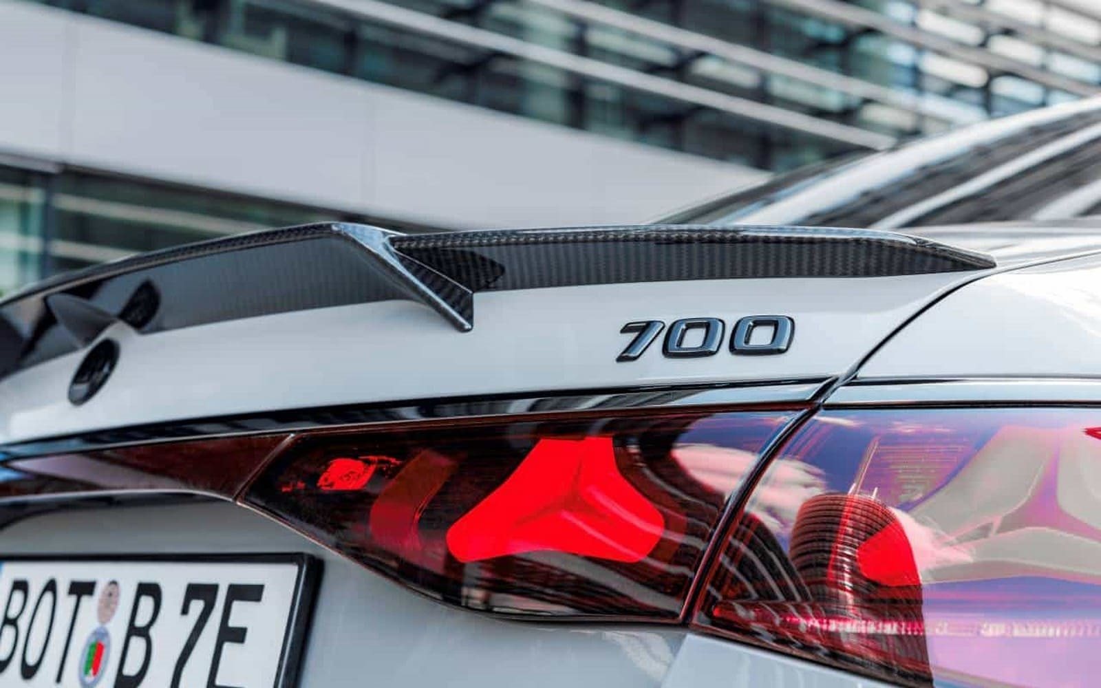 2025 - MERCEDES-AMG E 53 HYBRID BRABUS 700, foto 11