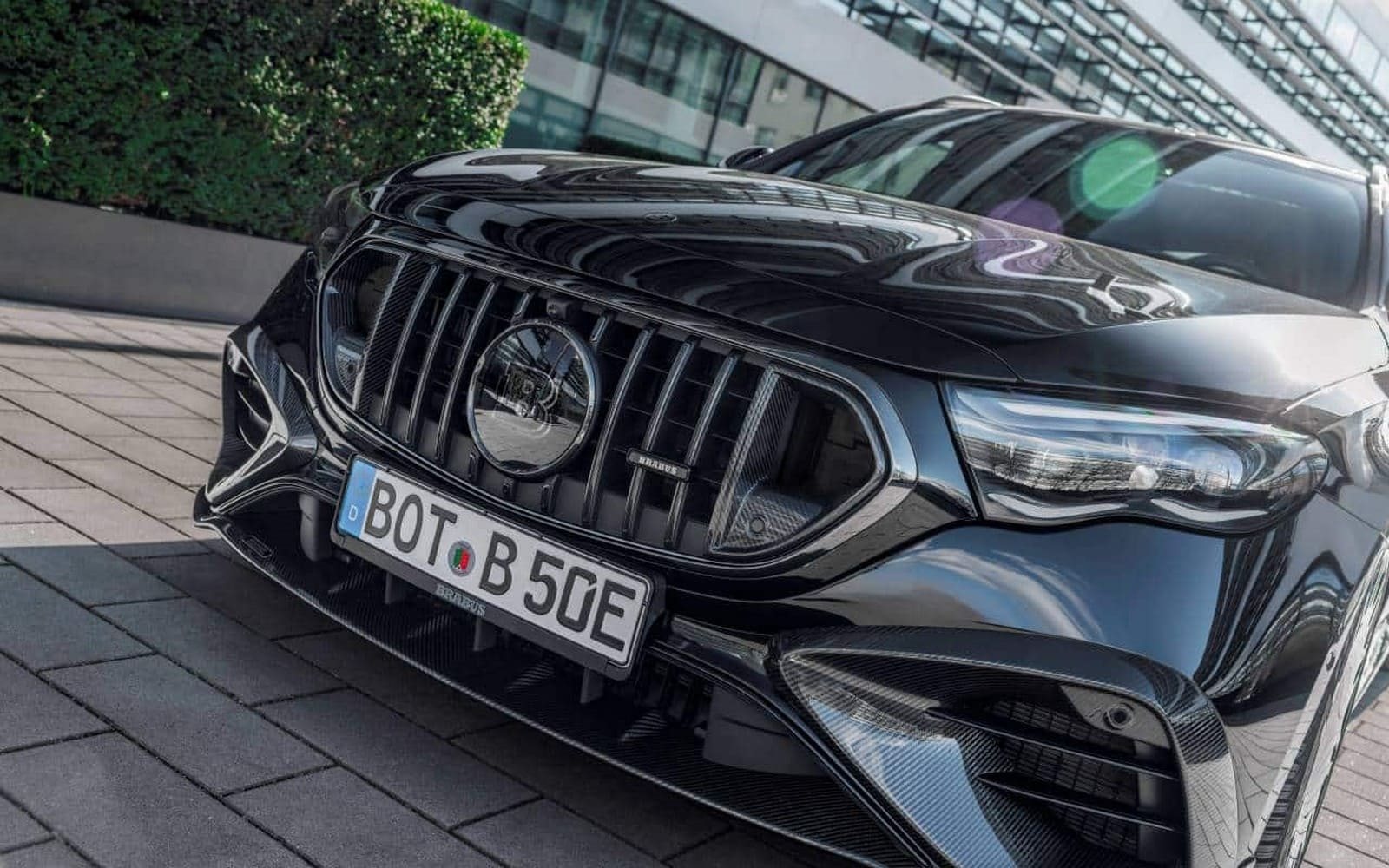 2025 - MERCEDES-AMG E 53 HYBRID BRABUS 700, foto 24