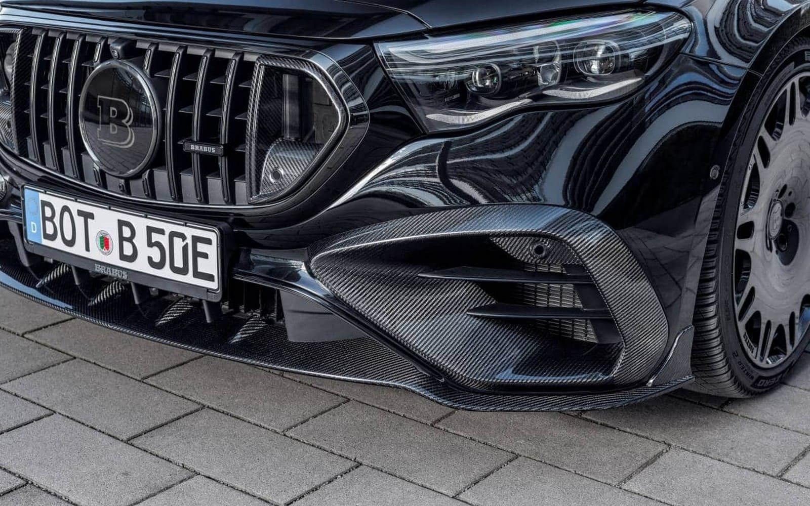 2025 - MERCEDES-AMG E 53 HYBRID BRABUS 700, foto 27