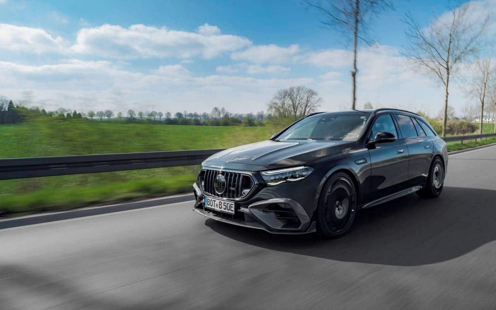 2025 - MERCEDES-AMG E 53 HYBRID BRABUS 700, foto 30
