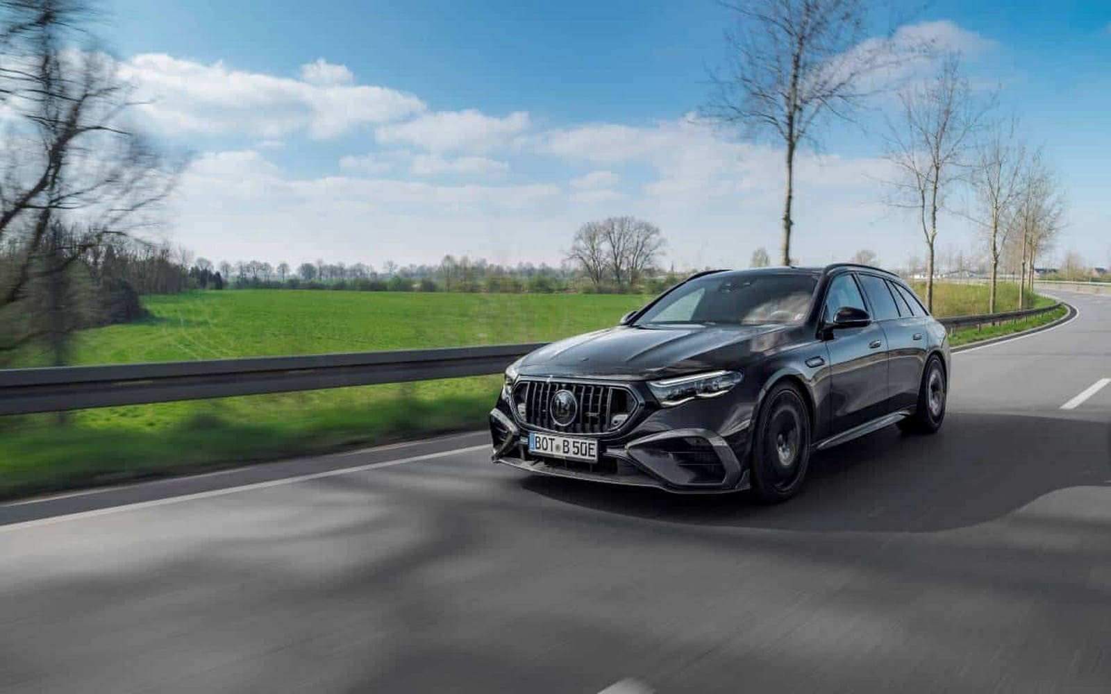 2025 - MERCEDES-AMG E 53 HYBRID BRABUS 700, foto 31