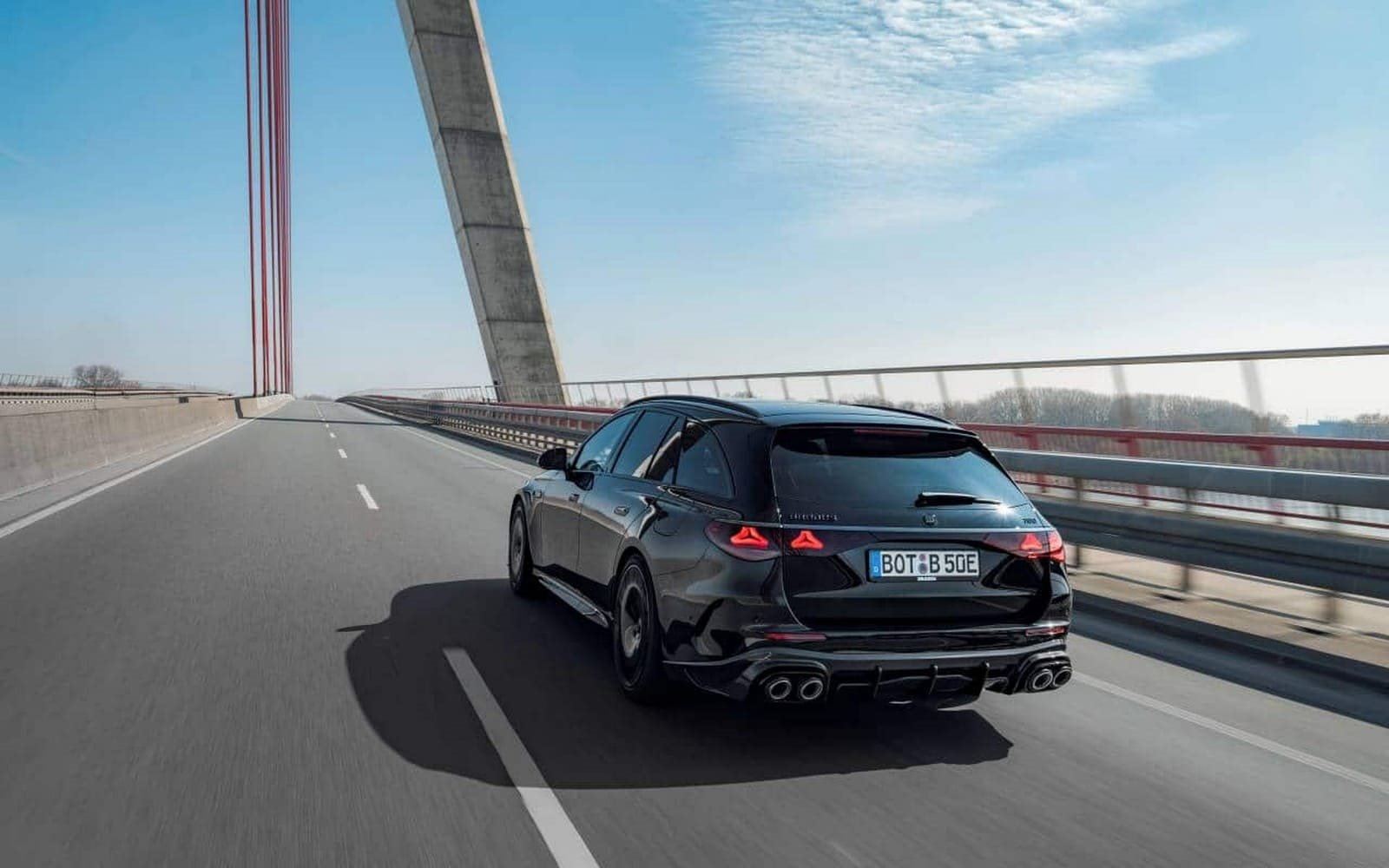 2025 - MERCEDES-AMG E 53 HYBRID BRABUS 700, foto 32