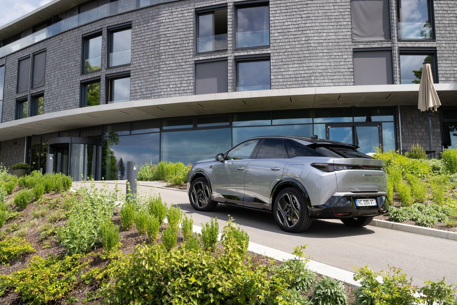 2025 - PEUGEOT E-3008 DUAL MOTOR ARTENSE GREY, foto 4
