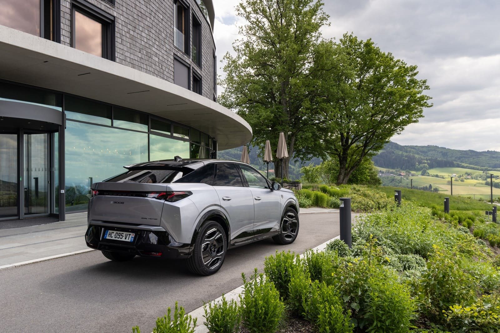 2025 - PEUGEOT E-3008 DUAL MOTOR ARTENSE GREY, foto 8