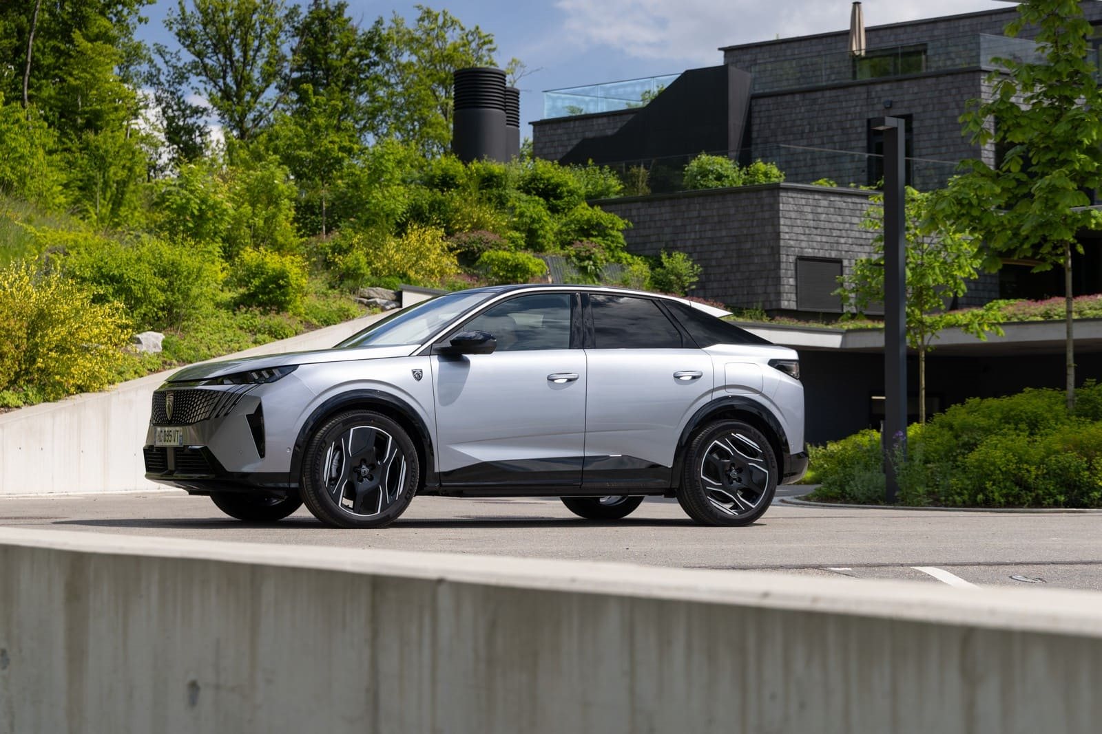 2025 - PEUGEOT E-3008 DUAL MOTOR ARTENSE GREY, foto 9