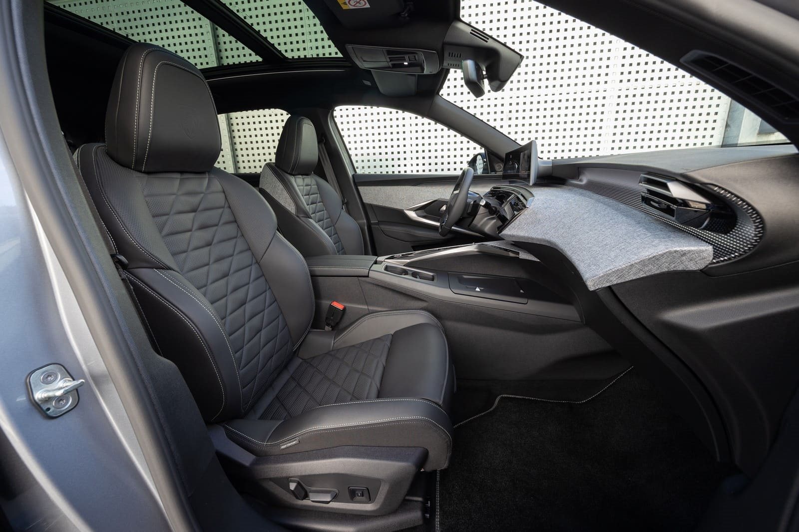 2025 - PEUGEOT E-3008 DUAL MOTOR ARTENSE GREY, foto 94
