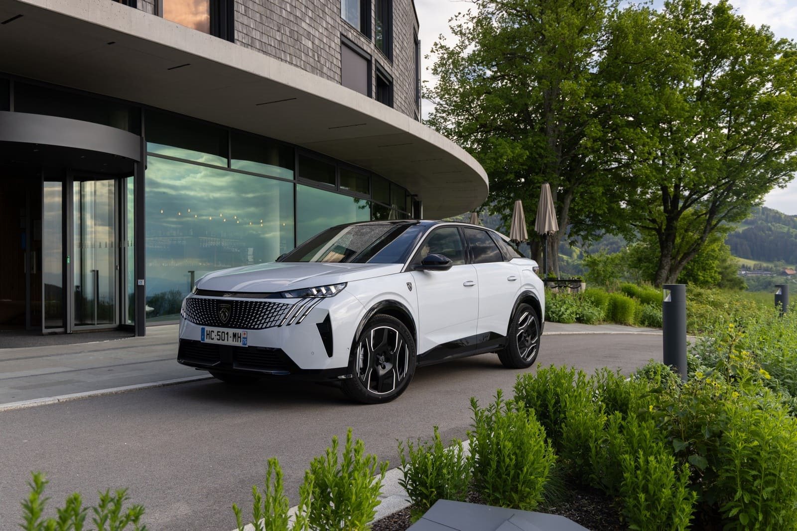 2025 - PEUGEOT E-3008 DUAL MOTOR OKENITE WHITE, foto 11