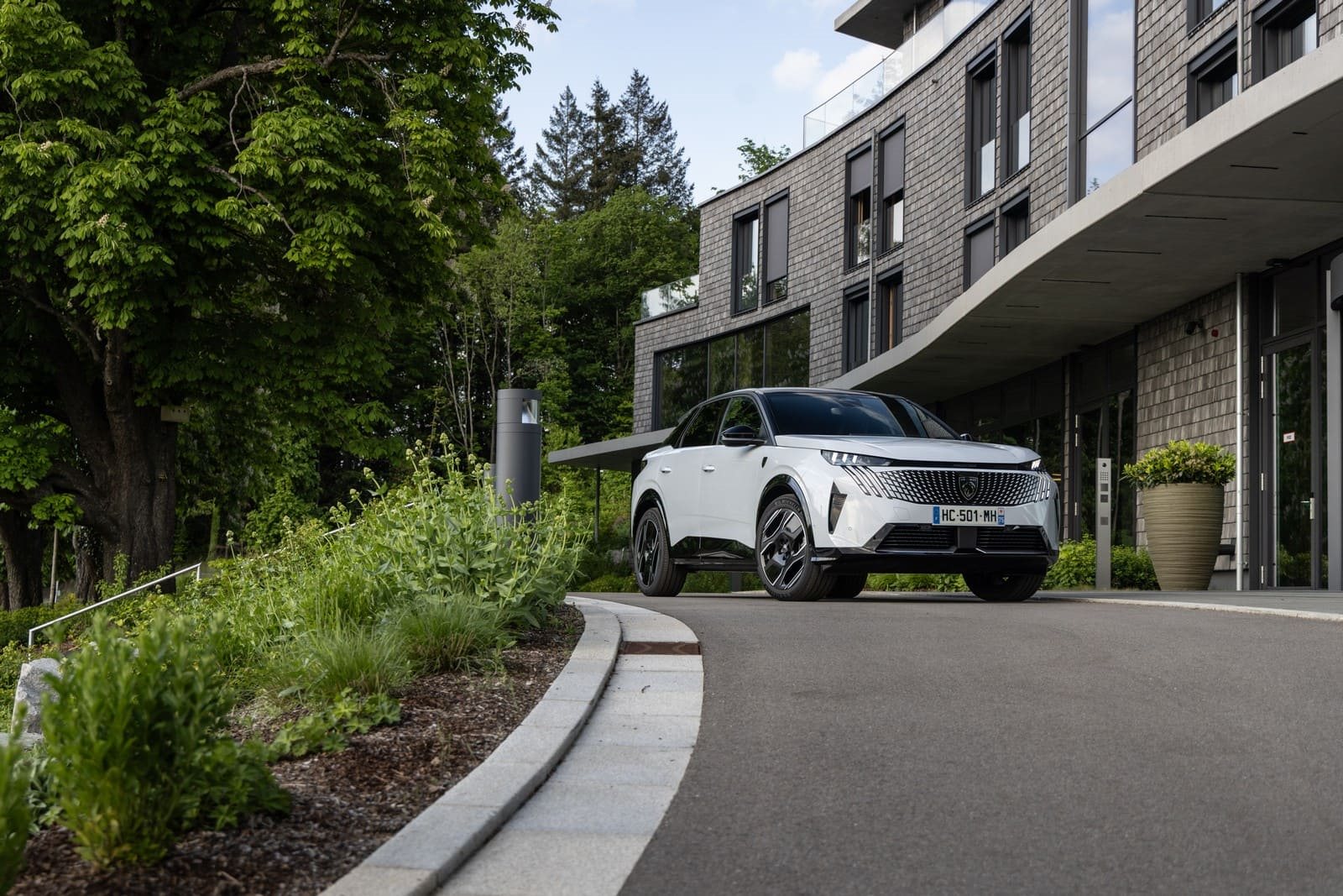 2025 - PEUGEOT E-3008 DUAL MOTOR OKENITE WHITE, foto 13