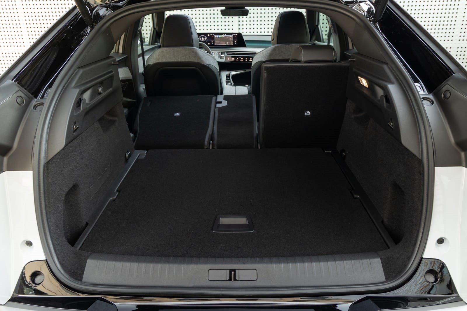 2025 - PEUGEOT E-3008 DUAL MOTOR OKENITE WHITE, foto 23