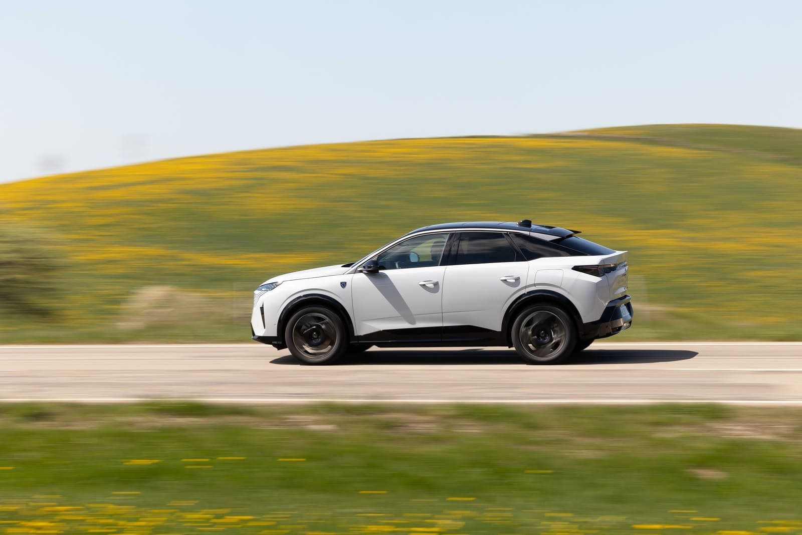 2025 - PEUGEOT E-3008 DUAL MOTOR OKENITE WHITE, foto 27
