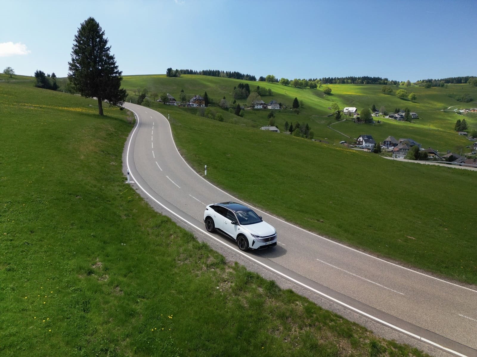 2025 - PEUGEOT E-3008 DUAL MOTOR OKENITE WHITE, foto 36