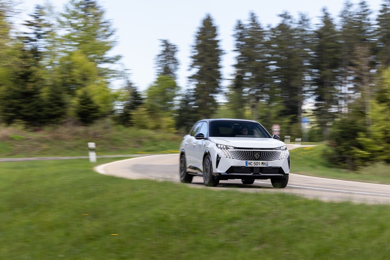 2025 - PEUGEOT E-3008 DUAL MOTOR OKENITE WHITE, foto 38