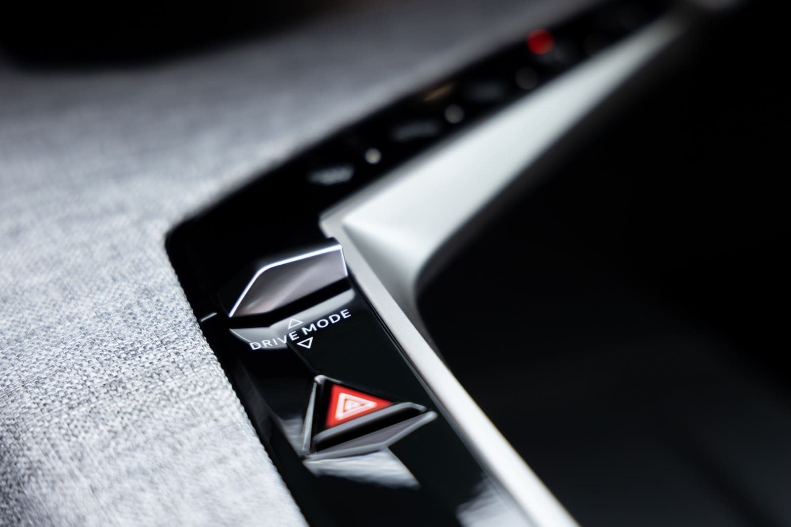 2025 - PEUGEOT E-3008 DUAL MOTOR OKENITE WHITE, foto 89