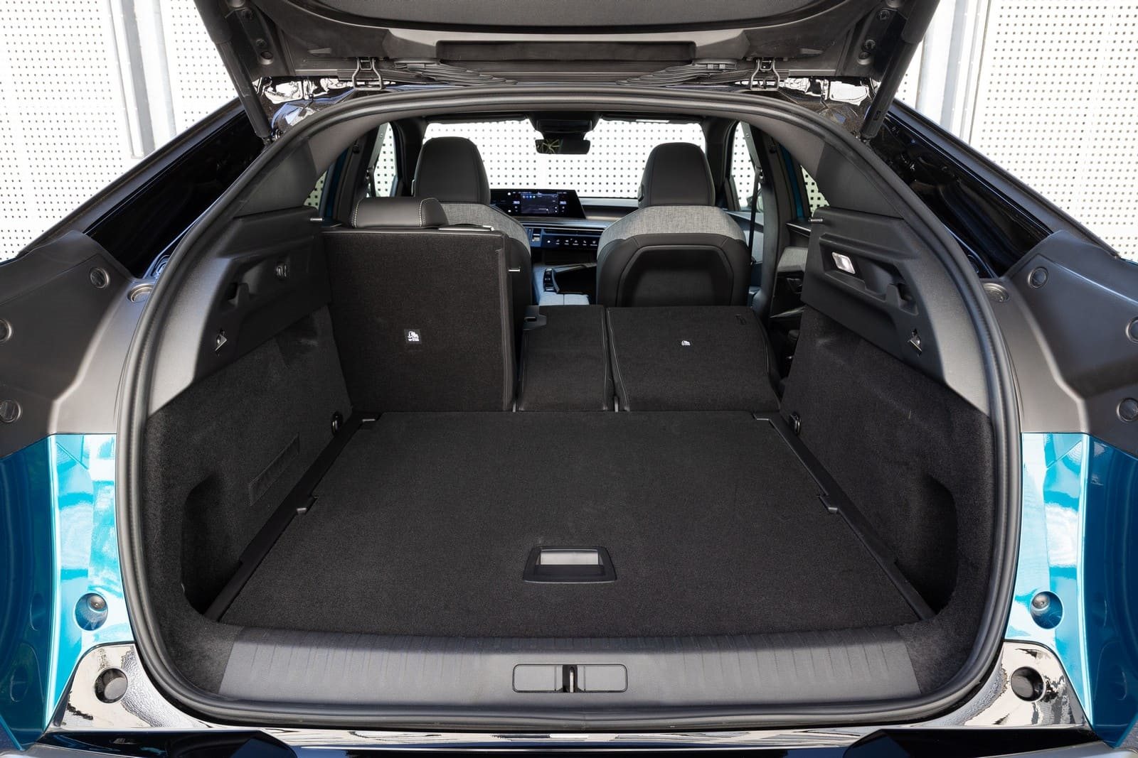2025 - PEUGEOT E-3008 DUAL MOTOR OBSESSION BLUE, foto 50