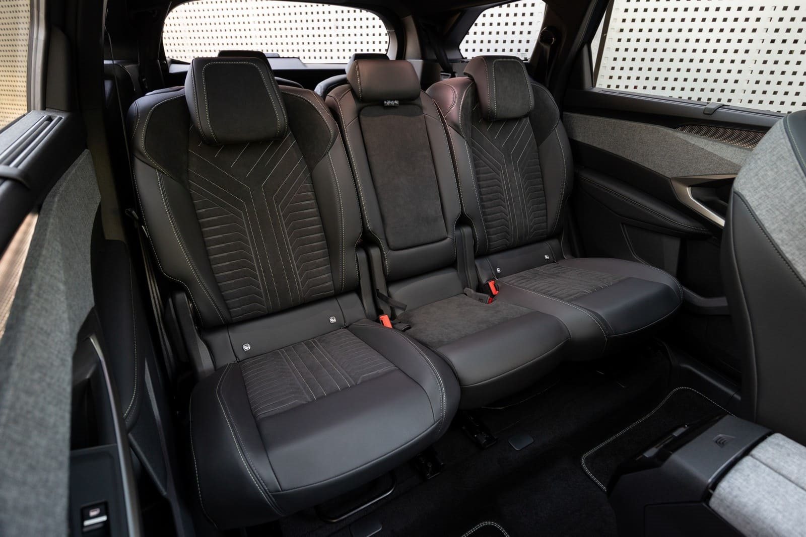 2025 - PEUGEOT E-5008 DUAL MOTOR INGARO BLUE, foto 103