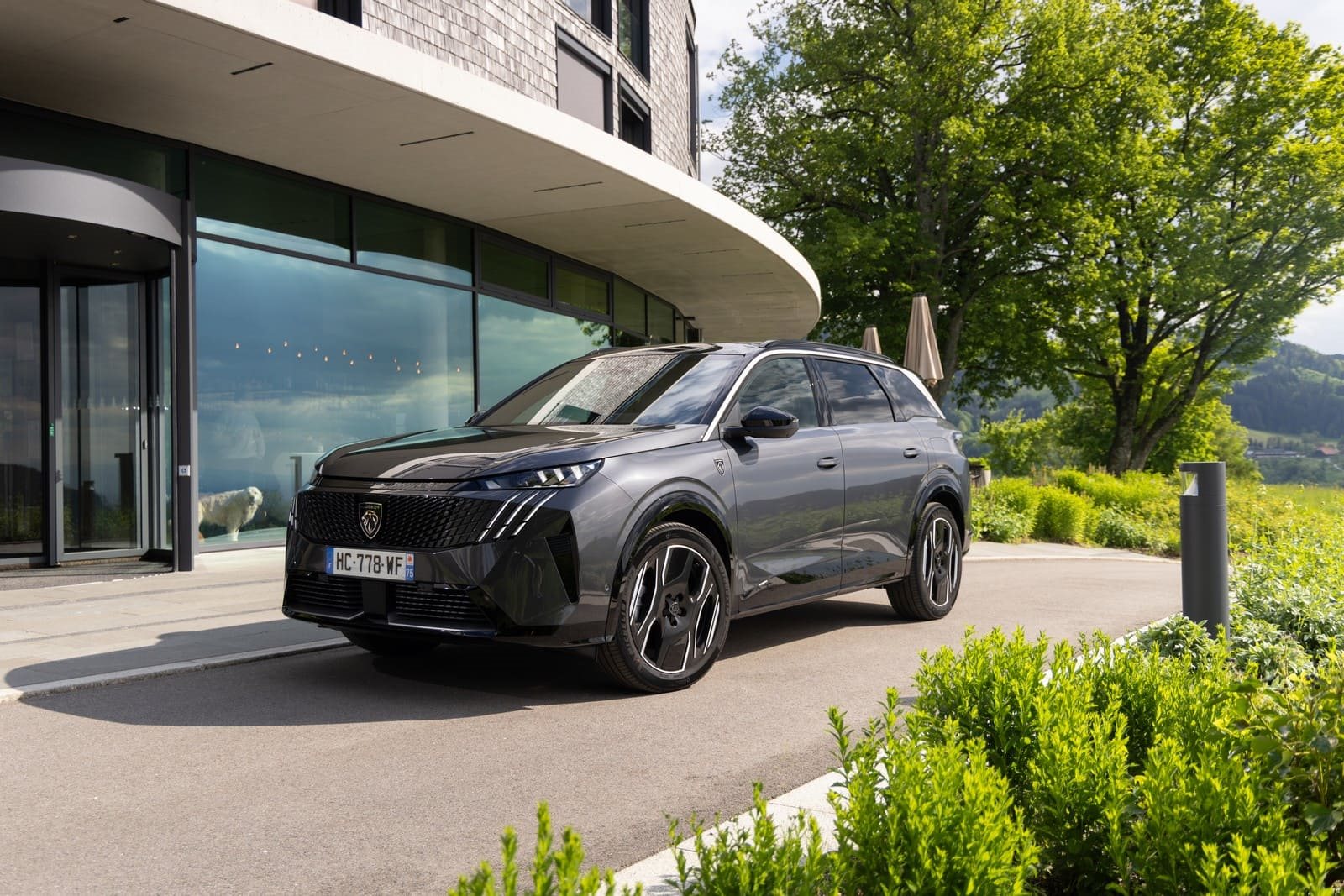 2025 - PEUGEOT E-5008 DUAL MOTOR TITANE GREY, foto 1